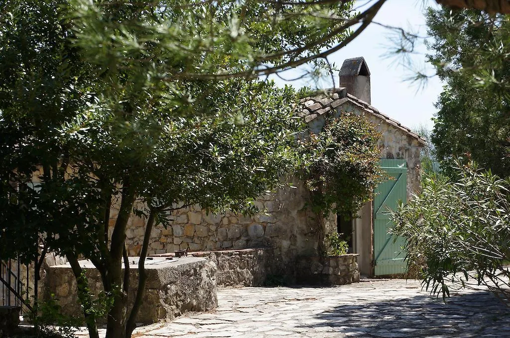 Le Mas de Baraud Villeneuve-de-Berg Hébergement de vacances
